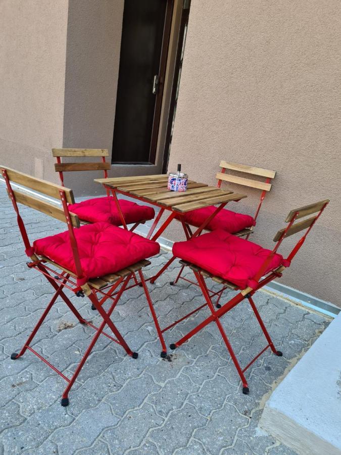 Velky Apartman Bratislava Exterior foto